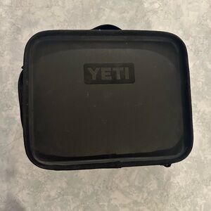 Yeti lunchbox